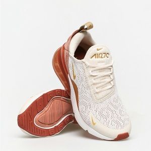 Nike Air Max 270 Shoes Women’s 9.5.